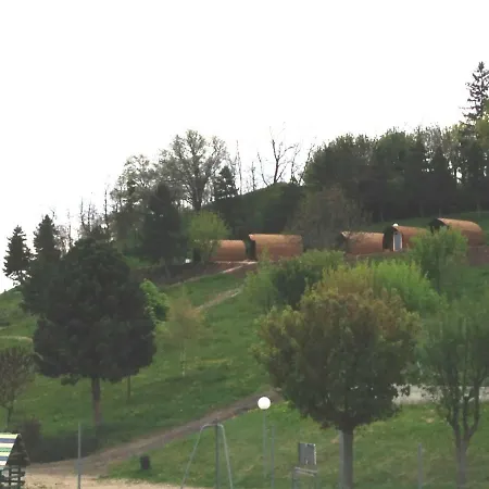 La Colline Aux Ferienhaus